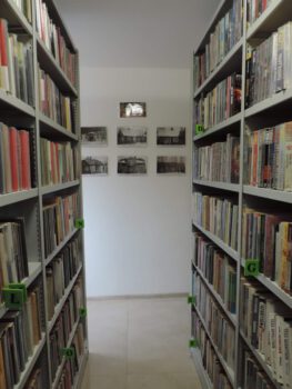 pomieszczenie biblioteki